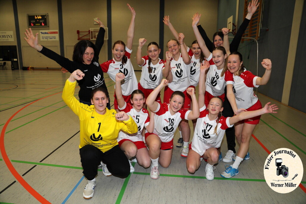 2024-01-20Handball Ostsacvhsenliga B- Mdchen Knigswarthaer SV in wei-rot  Foto: Werner Mller