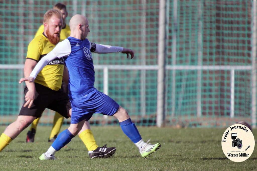 2024-02-24FSV Lauta in blau - SV Laubusch in gelb1:1 (0:1)Foto: Werner M+ller