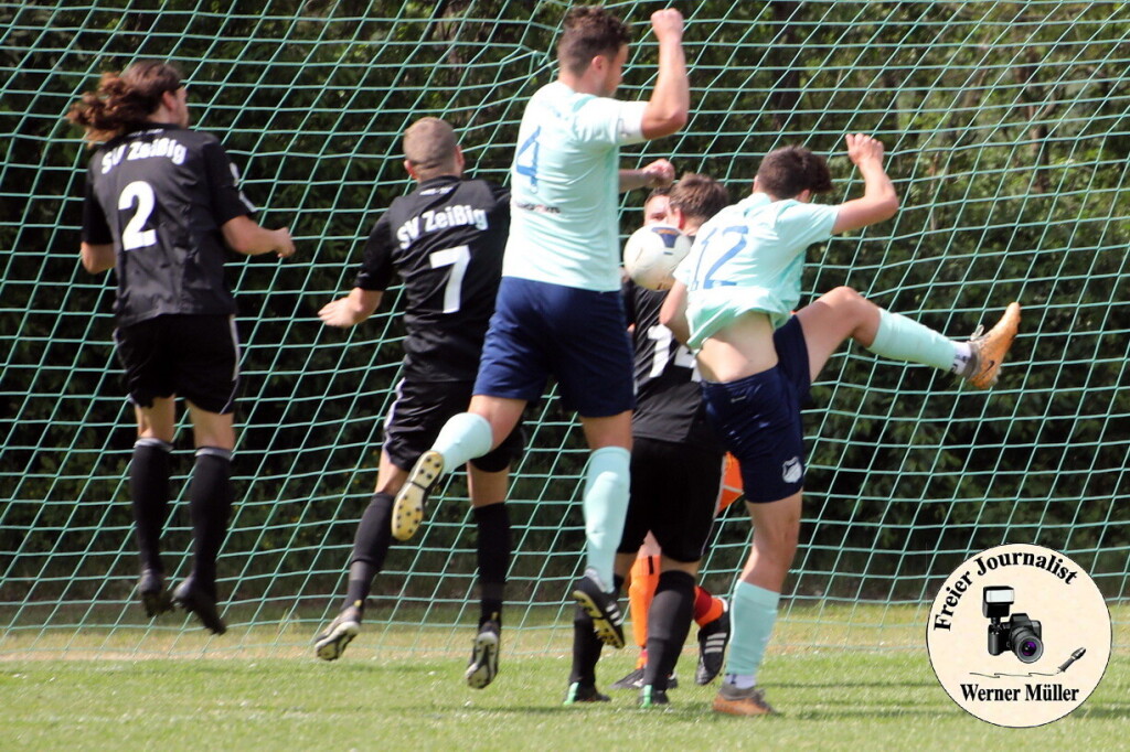 2024-05-11SpVgg Lohsa Weikollm in hellblau-SV  Zeiig in schwarz4:0 (0:0)Foto: Werner Mller