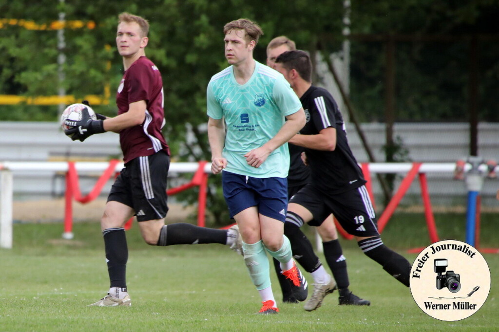 2024-05-11SpVgg Lohsa Weikollm in hellblau-SV  Zeiig in schwarz4:0 (0:0)Foto: Werner Mller