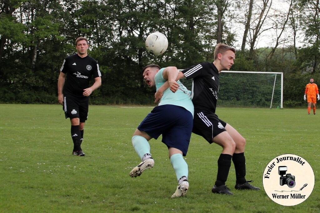 2024-05-11SpVgg Lohsa Weikollm in hellblau-SV  Zeiig in schwarz4:0 (0:0)Foto: Werner Mller