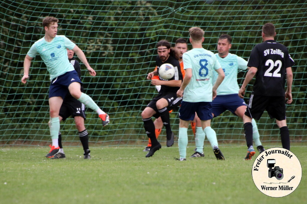 2024-05-11SpVgg Lohsa Weikollm in hellblau-SV  Zeiig in schwarz4:0 (0:0)Foto: Werner Mller