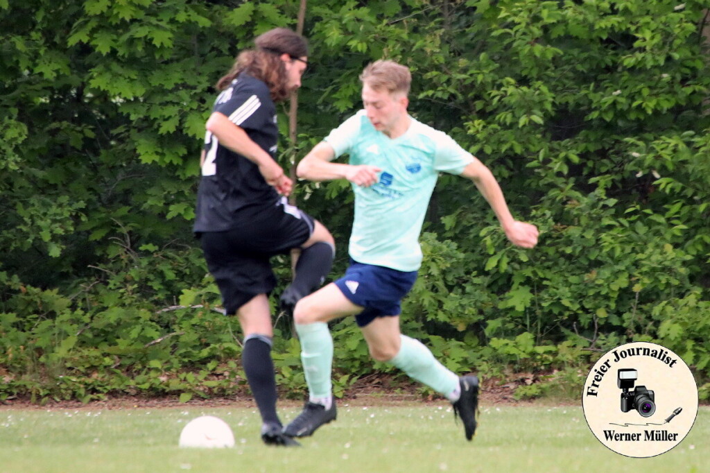 2024-05-11SpVgg Lohsa Weikollm in hellblau-SV  Zeiig in schwarz4:0 (0:0)Foto: Werner Mller