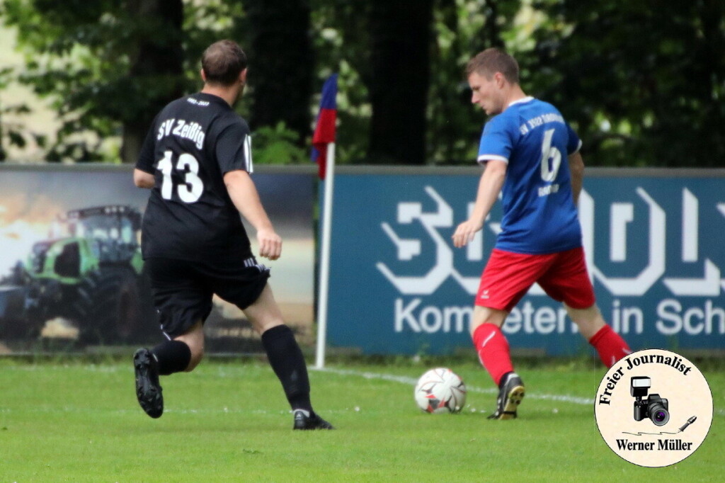 2024-06-01 Mit einem 5:0 Sieg verabschiedet sich der SV Radibor aus der Kreisoberliga  SV 1922 Radibor in blau:SV Zeiig 1993 in schwarz 5:0 (2:0)Foto: Werner Mller