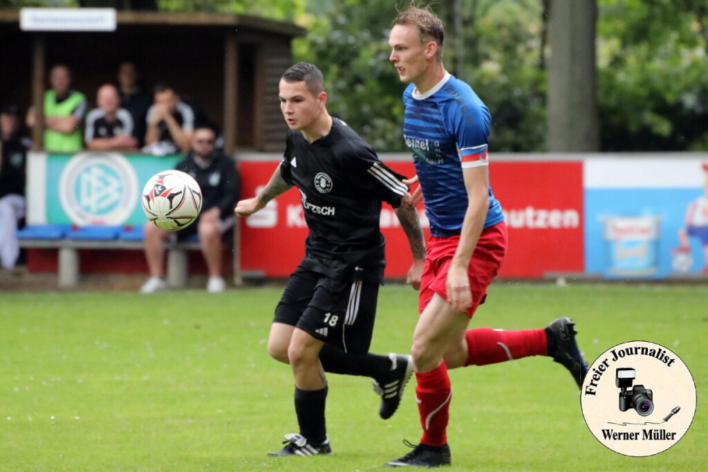 2024-06-01 Mit einem 5:0 Sieg verabschiedet sich der SV Radibor aus der Kreisoberliga  SV 1922 Radibor in blau:SV Zeiig 1993 in schwarz 5:0 (2:0)Foto: Werner Mller