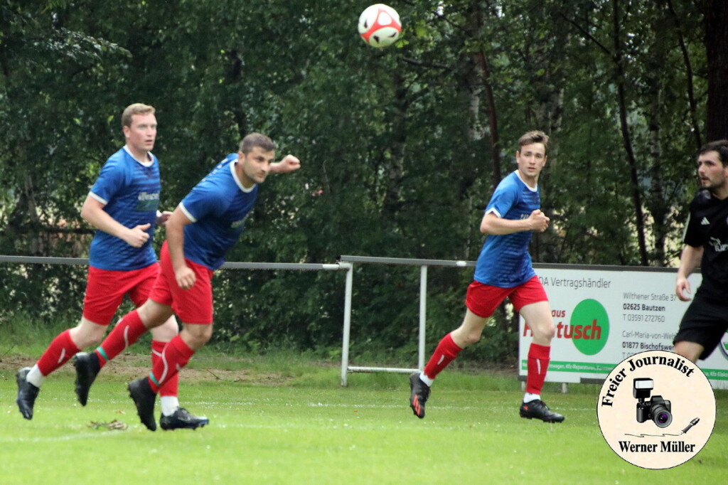 2024-06-01 Mit einem 5:0 Sieg verabschiedet sich der SV Radibor aus der Kreisoberliga  SV 1922 Radibor in blau:SV Zeiig 1993 in schwarz 5:0 (2:0)Foto: Werner Mller