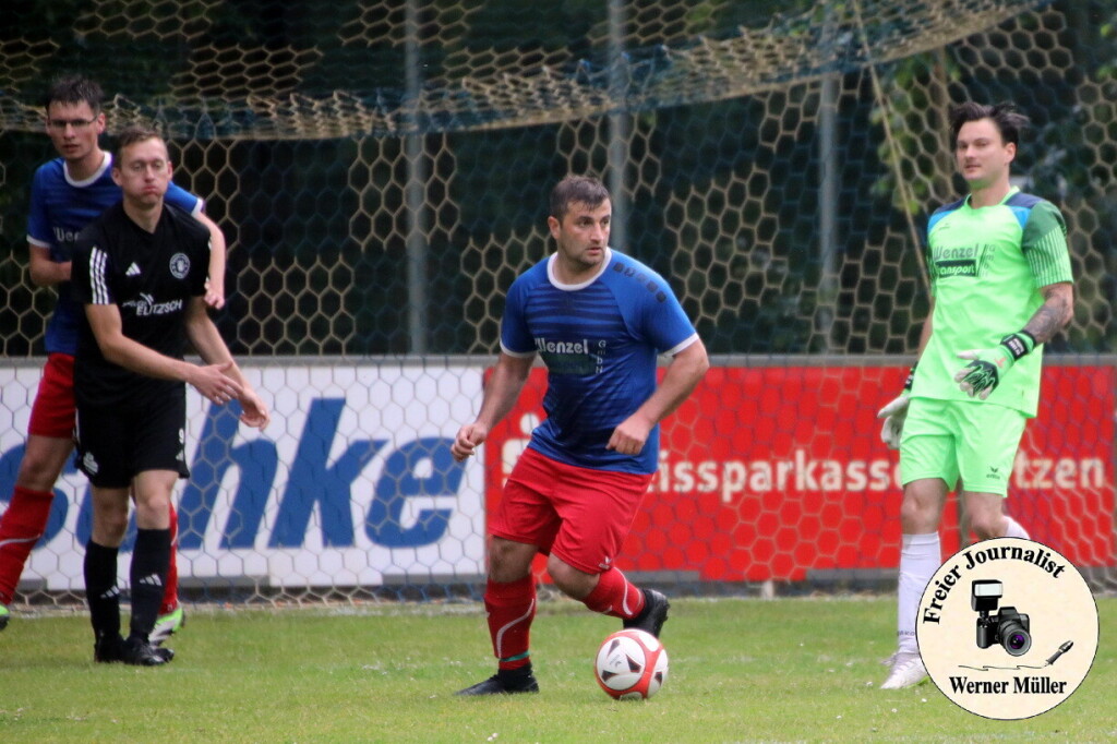 2024-06-01 Mit einem 5:0 Sieg verabschiedet sich der SV Radibor aus der Kreisoberliga  SV 1922 Radibor in blau:SV Zeiig 1993 in schwarz 5:0 (2:0)Foto: Werner Mller