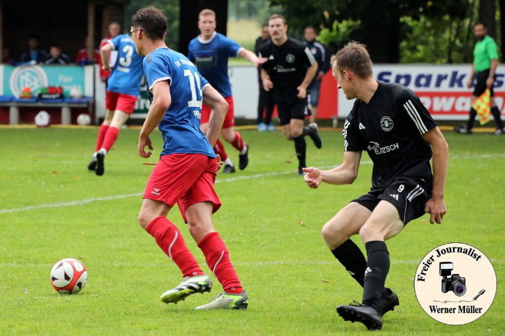 2024-06-01 Mit einem 5:0 Sieg verabschiedet sich der SV Radibor aus der Kreisoberliga  SV 1922 Radibor in blau:SV Zeiig 1993 in schwarz 5:0 (2:0)Foto: Werner Mller