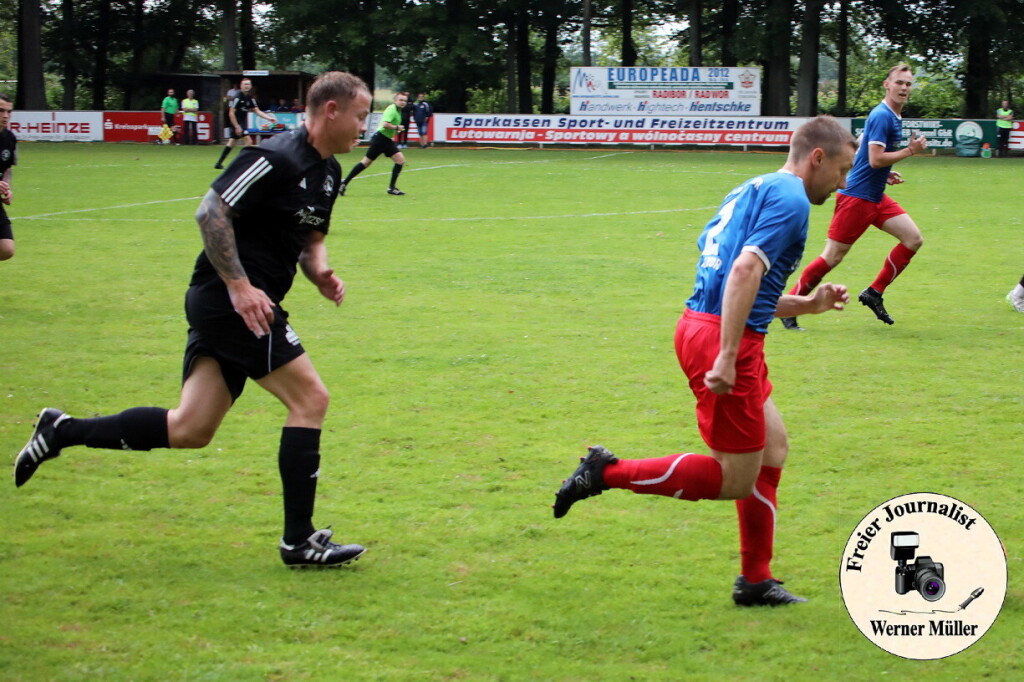 2024-06-01 Mit einem 5:0 Sieg verabschiedet sich der SV Radibor aus der Kreisoberliga  SV 1922 Radibor in blau:SV Zeiig 1993 in schwarz 5:0 (2:0)Foto: Werner Mller