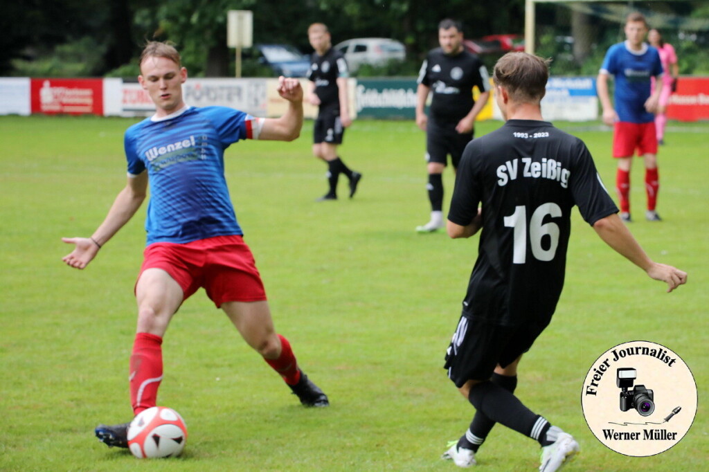 2024-06-01 Mit einem 5:0 Sieg verabschiedet sich der SV Radibor aus der Kreisoberliga  SV 1922 Radibor in blau:SV Zeiig 1993 in schwarz 5:0 (2:0)Foto: Werner Mller