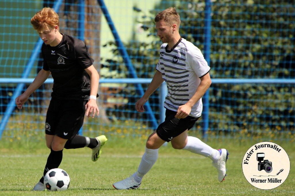 2024-07-13 DJK Wittichenau in weii-FV Eintracht Niesky II in schwarz 5:1 (2:1) vFoto: Werner Mller