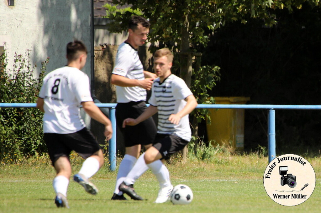 2024-07-13 DJK Wittichenau in weii-FV Eintracht Niesky II in schwarz 5:1 (2:1) vFoto: Werner Mller