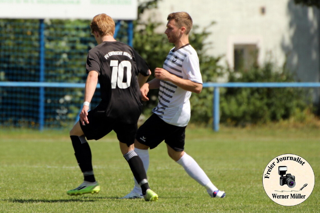 2024-07-13 DJK Wittichenau in weii-FV Eintracht Niesky II in schwarz 5:1 (2:1) vFoto: Werner Mller