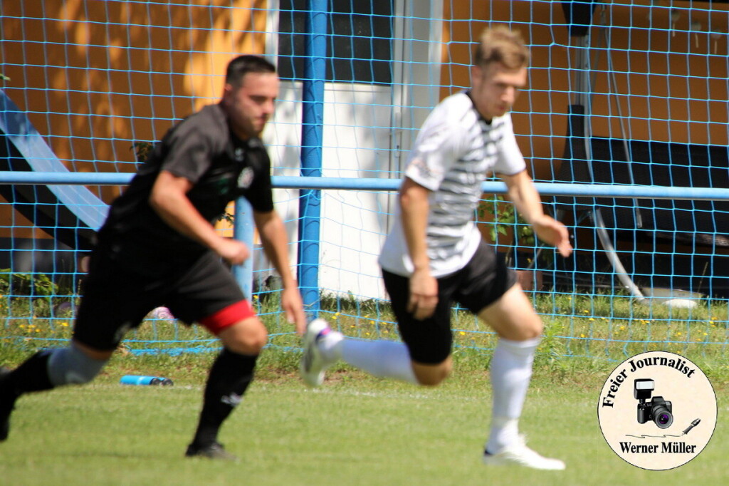 2024-07-13 DJK Wittichenau in weii-FV Eintracht Niesky II in schwarz 5:1 (2:1) vFoto: Werner Mller