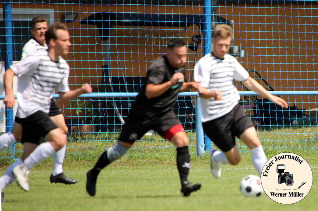 2024-07-13 DJK Wittichenau in weii-FV Eintracht Niesky II in schwarz 5:1 (2:1) vFoto: Werner Mller