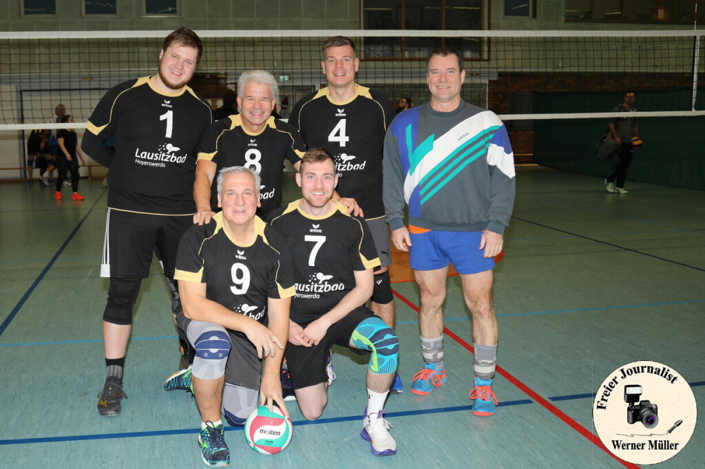 2024-12-15 Turnier 50 Jahre Volleyball beim SC Hoyerswerdamit 12 MannschafrenFoto: Werner Mller