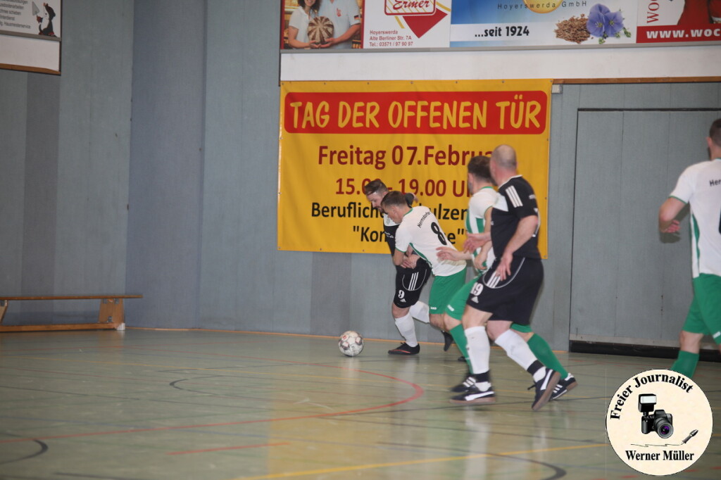 2025-02-02-WM-19379a2ef6db68e805c.jpg