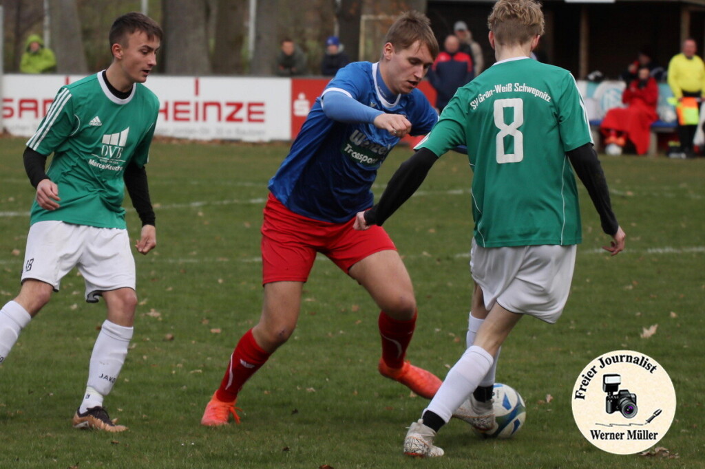 2025-04-06 SV 1922 Radiboir in blau -SV Grn-Wei Schwepnitz in grn 2:1 (2:1)Foto: Werner Mller