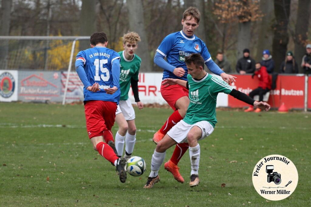 2025-04-06 SV 1922 Radiboir in blau -SV Grn-Wei Schwepnitz in grn 2:1 (2:1)Foto: Werner Mller