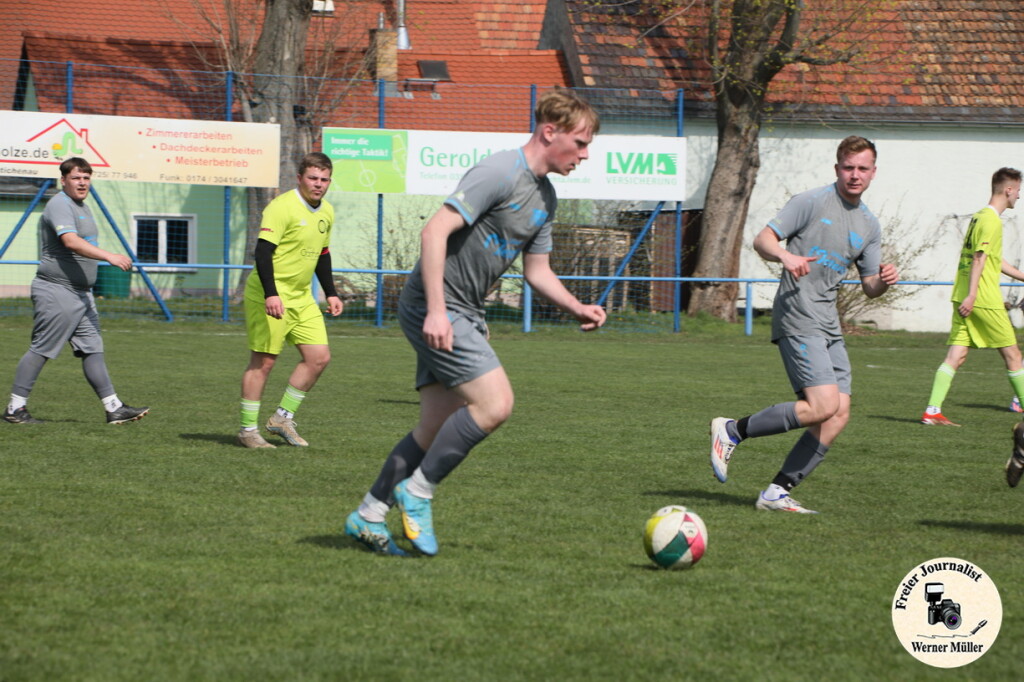 2025-04-12-WM-204bdfd41bf8ebbd726.jpg
