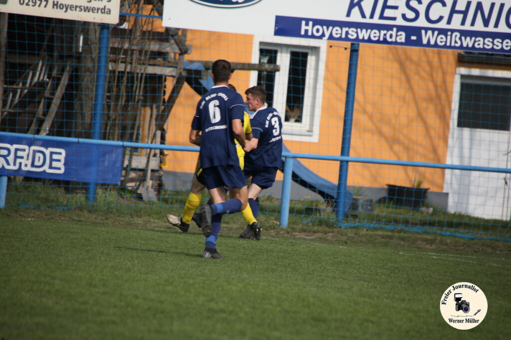 2025-04-12-WM-3251bcb6ef52b684f4f.jpg