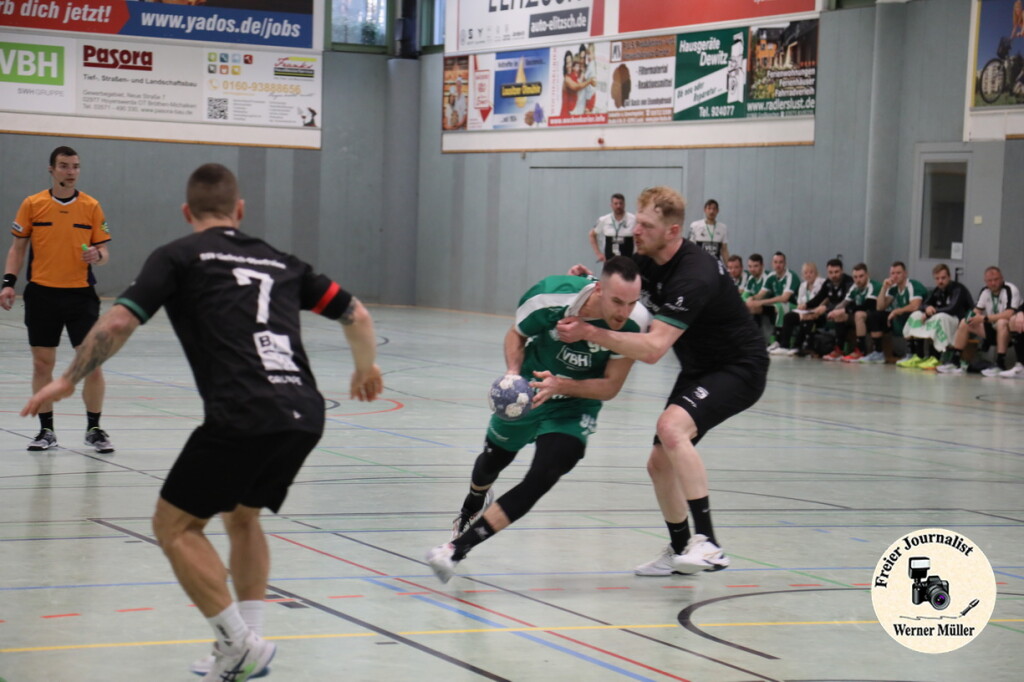 2025-04-12-WM-72468453435cdf7739c.jpg