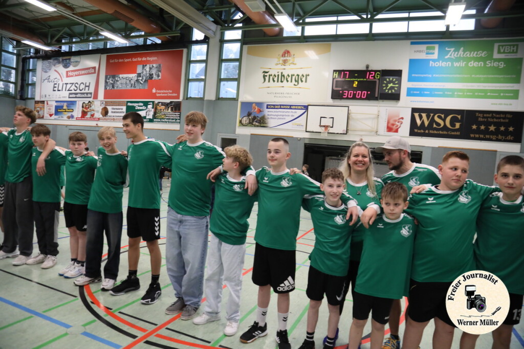 2025-04-12-WM-7433aec87cb240a92b2.jpg