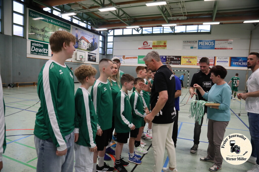 2025-04-12-WM-7825e9ad30f2bbec798.jpg