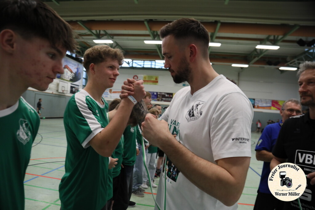 2025-04-12-WM-8164b74ea73ab2fa0f5.jpg