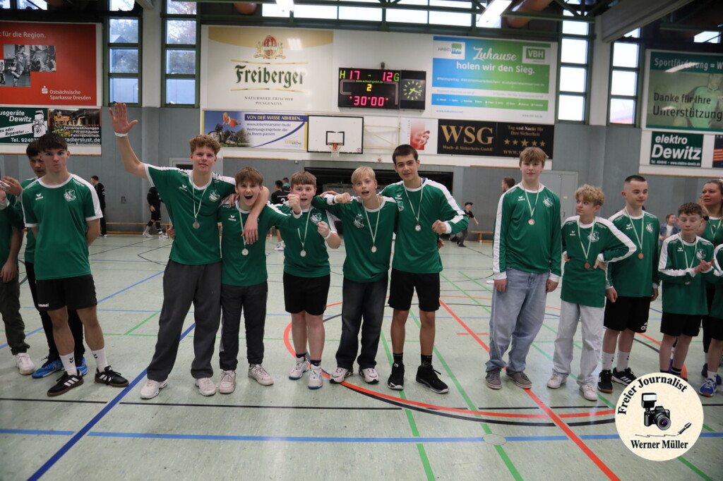 2025-04-12-WM-83387cc3b5d3b2d0a9d.jpg