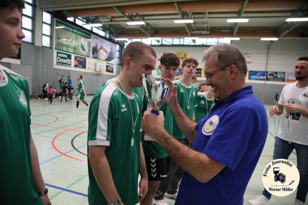 2025-04-12-WM-839f645c21eb3c42c58.jpg