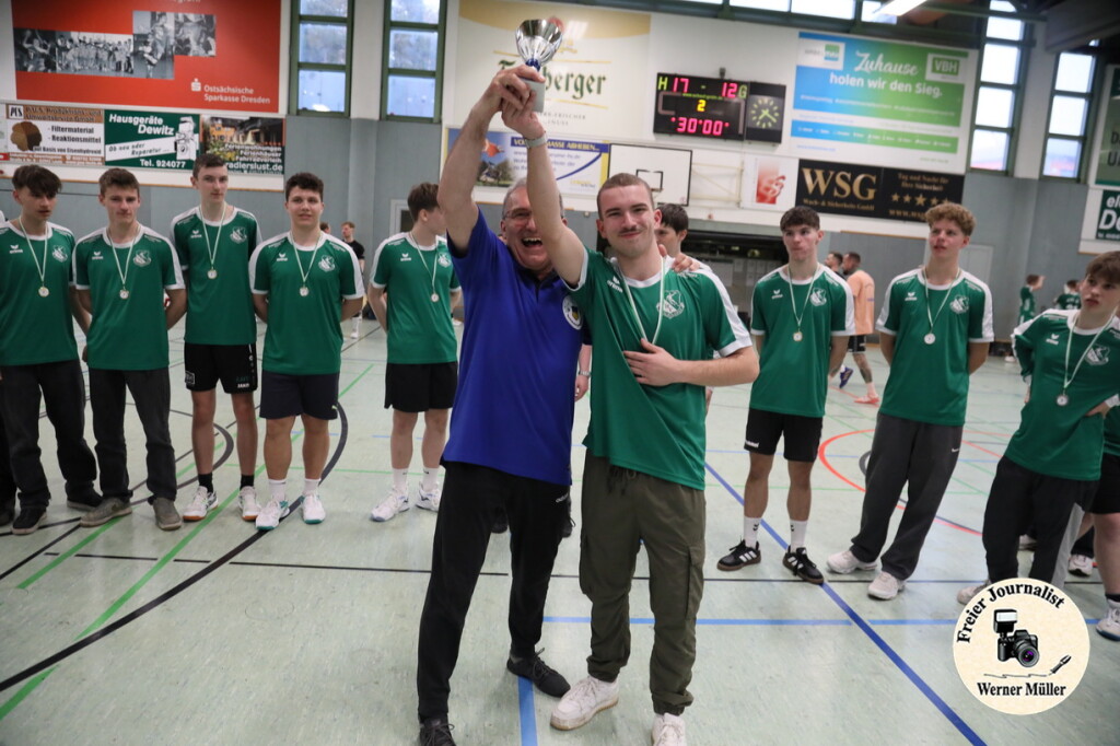 2025-04-12-WM-888f7f72096e341e851.jpg