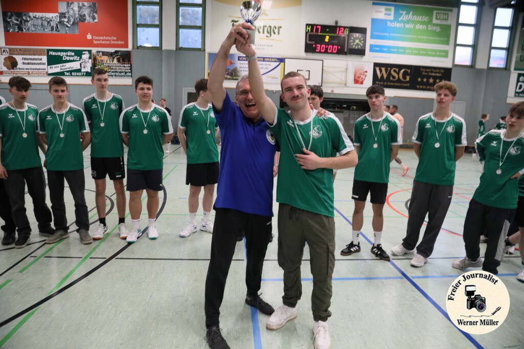 2025-04-12-WM-88985cdb30f19ca67b4.jpg