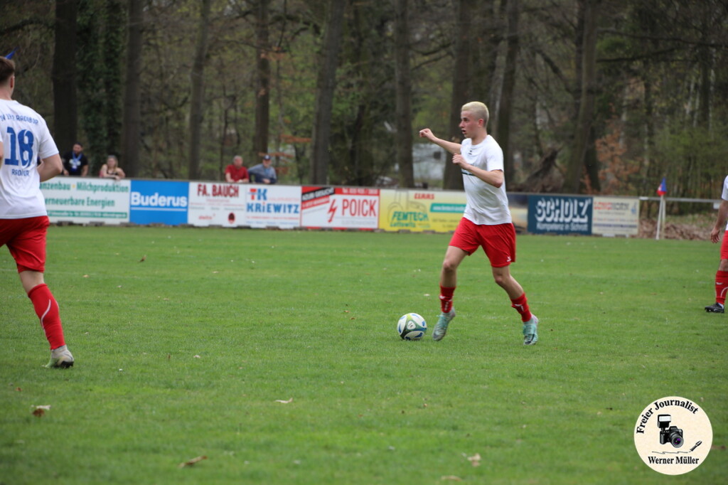 2025-04-13-WM-1225933785d2a1ed146.jpg
