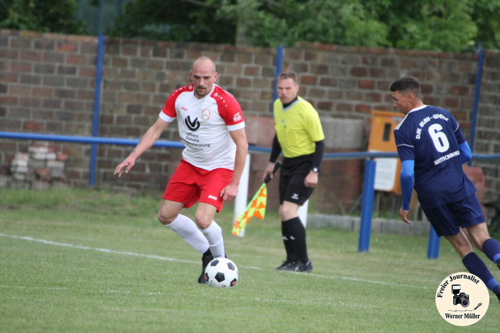 2025-05-17-WM-160dd6e721af09625e1.jpg