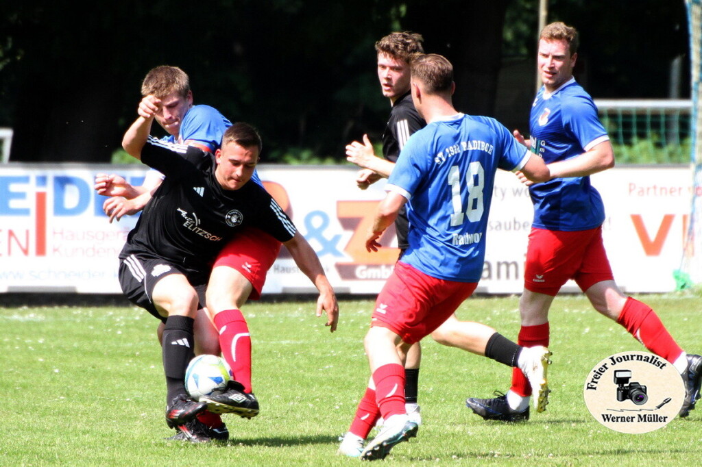 2025-06-15 SV 1922 Radiborin blasu- SV Zeriig iin schwarz3:0 Foto: Werner Mller
