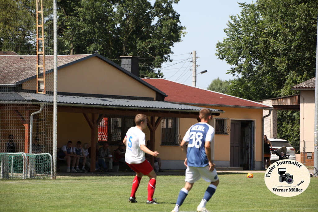 0U4A04171e4c201121861f10.jpg