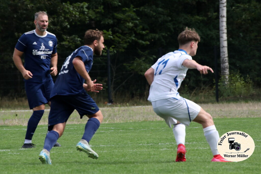 2025-07-26 DJK Blau-Wei Wittichenau in blau -VfB Hellerau-Klotzsche in wei5:2 (3:1)Foto: Werner Mller