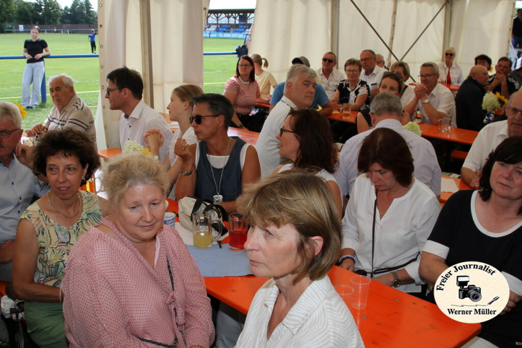 2025-08-17-WM-0675affc1694fa7b7bd.jpg