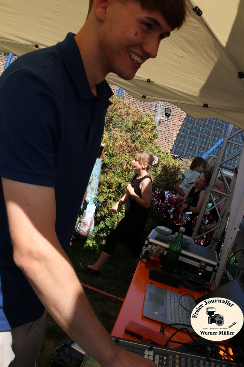 2025-08-17-WM-34354b1eb3eddea1d1f.jpg