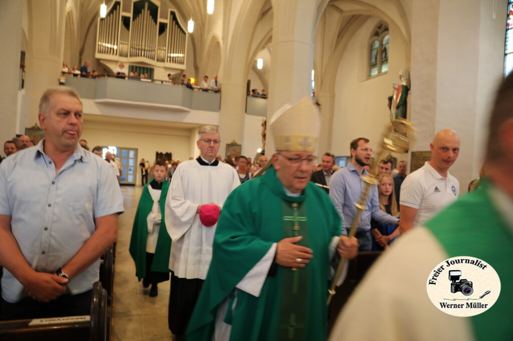 2s25-08-1046b2e9ac7163edd3f.jpg