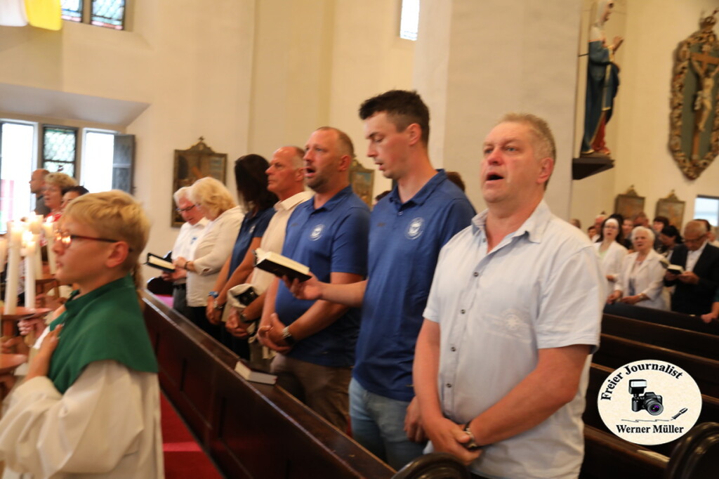 2s25-08-125a0e7111ec7c04b3b.jpg