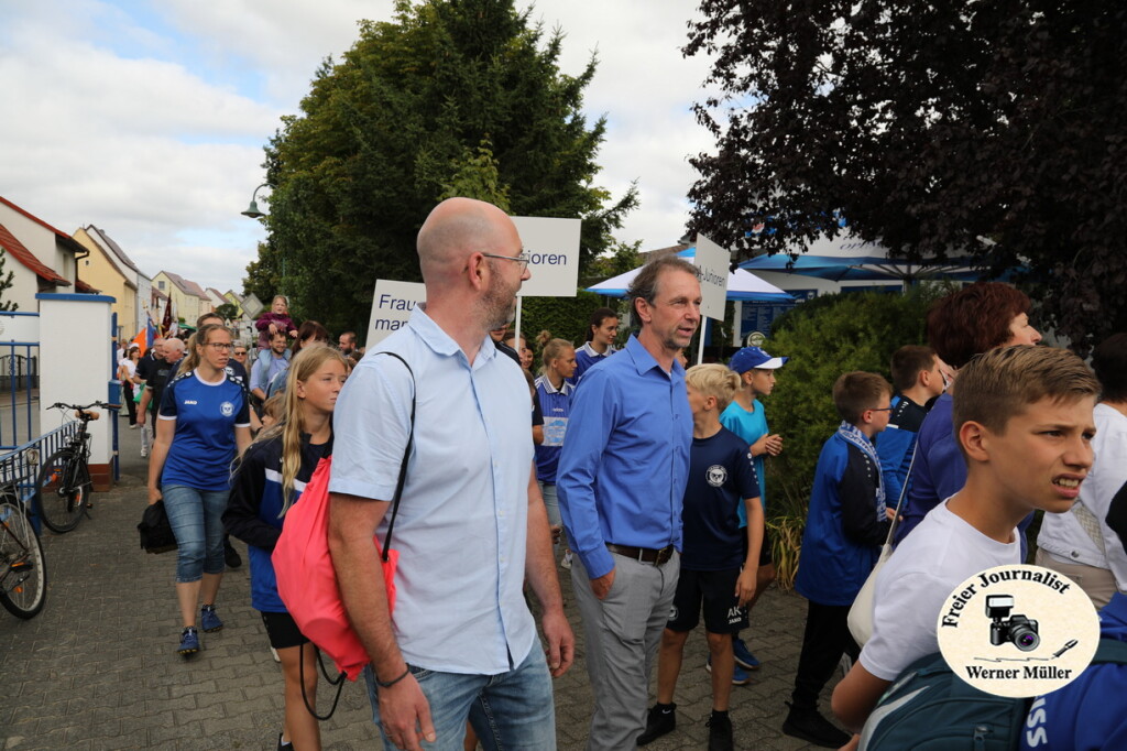 2s25-08-363a81ec6e46de3940d.jpg