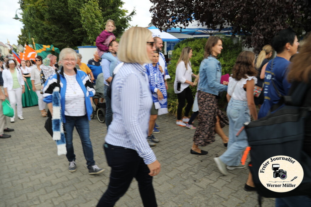 2s25-08-371e2270c01d72805be.jpg