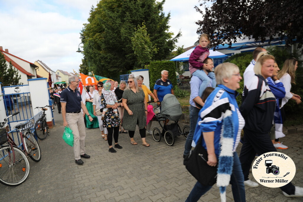 2s25-08-375aab0ded26e504aca.jpg