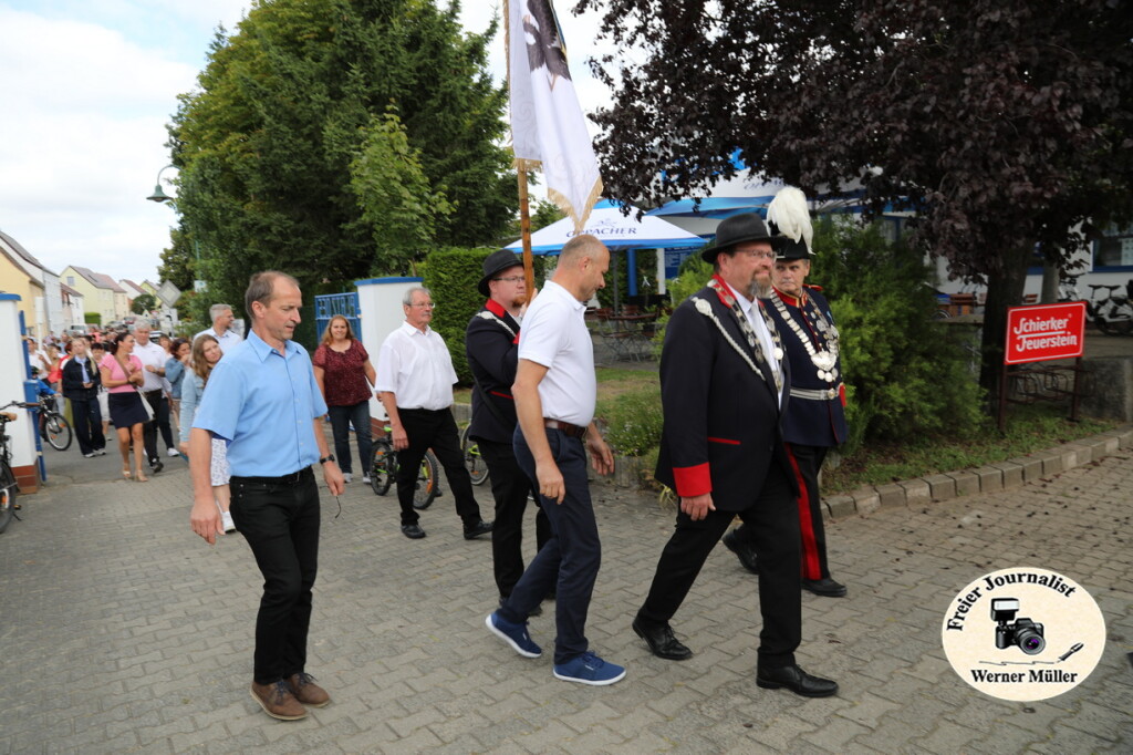 2s25-08-411fa2b7b0144eeefe4.jpg