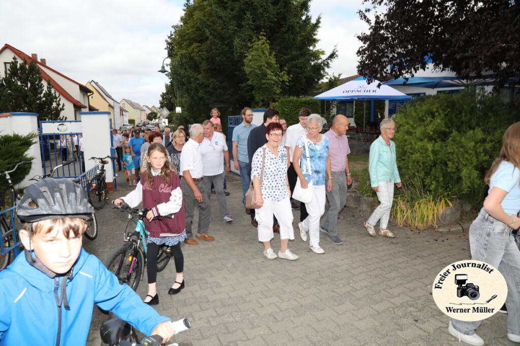 2s25-08-434cb4d8ac8983f19ac.jpg
