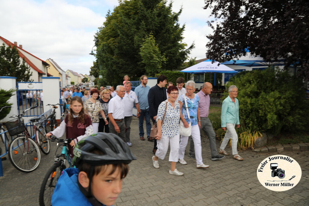 2s25-08-435eee154d6e844387a.jpg