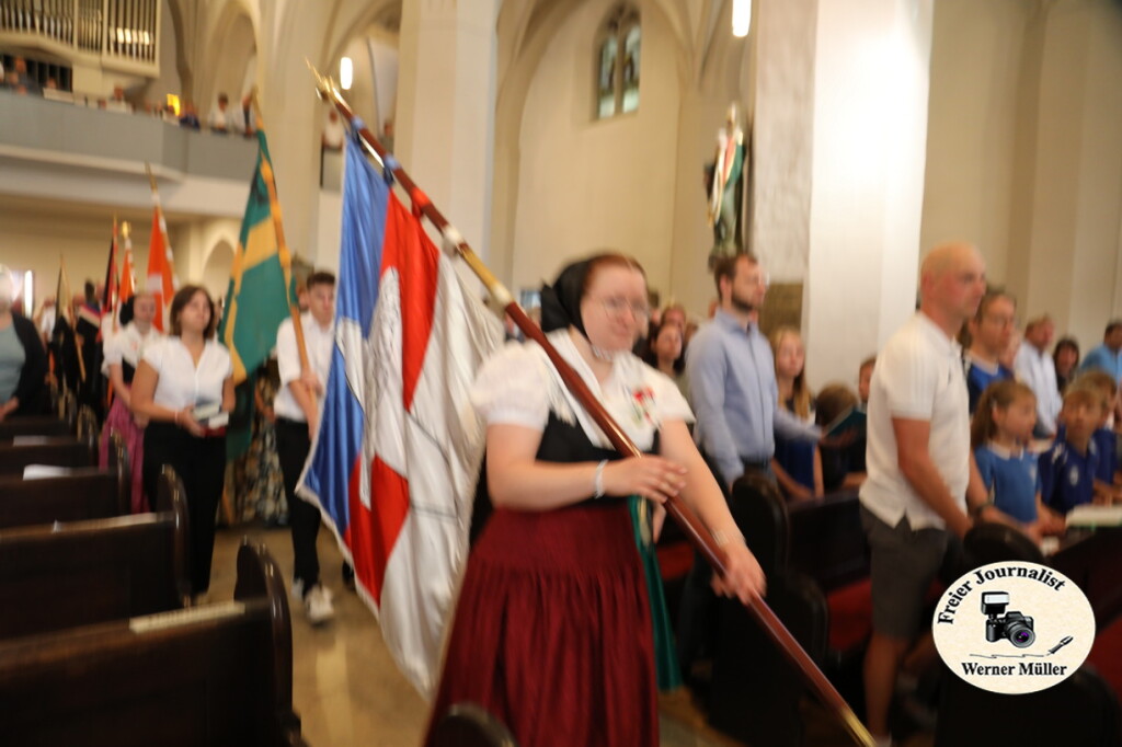 2s25-08-437b0f26825bdafc6c.jpg