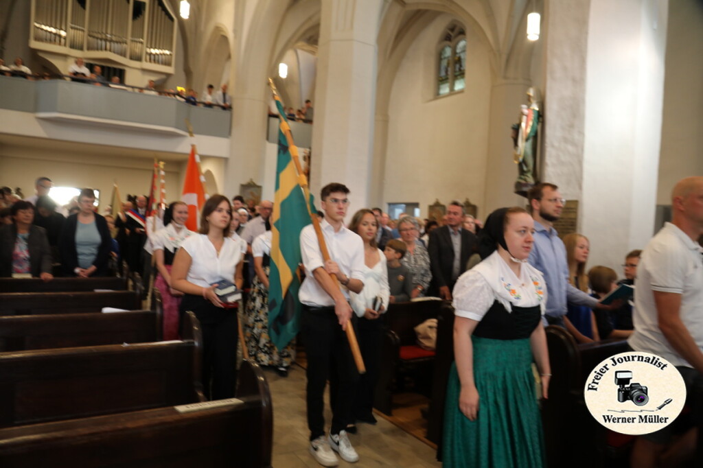 2s25-08-4754e036ac05e99225.jpg